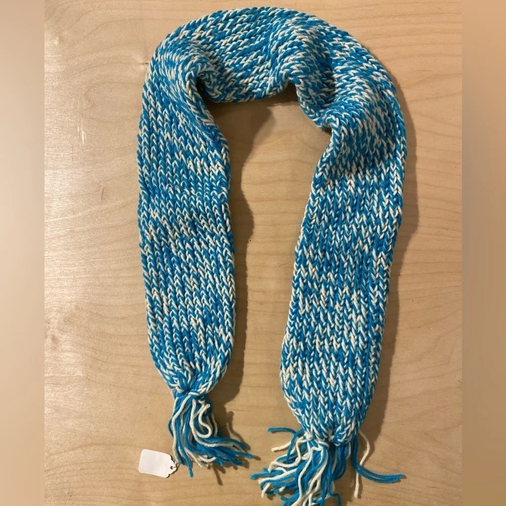 Blue and White Knit Scarf (OT)